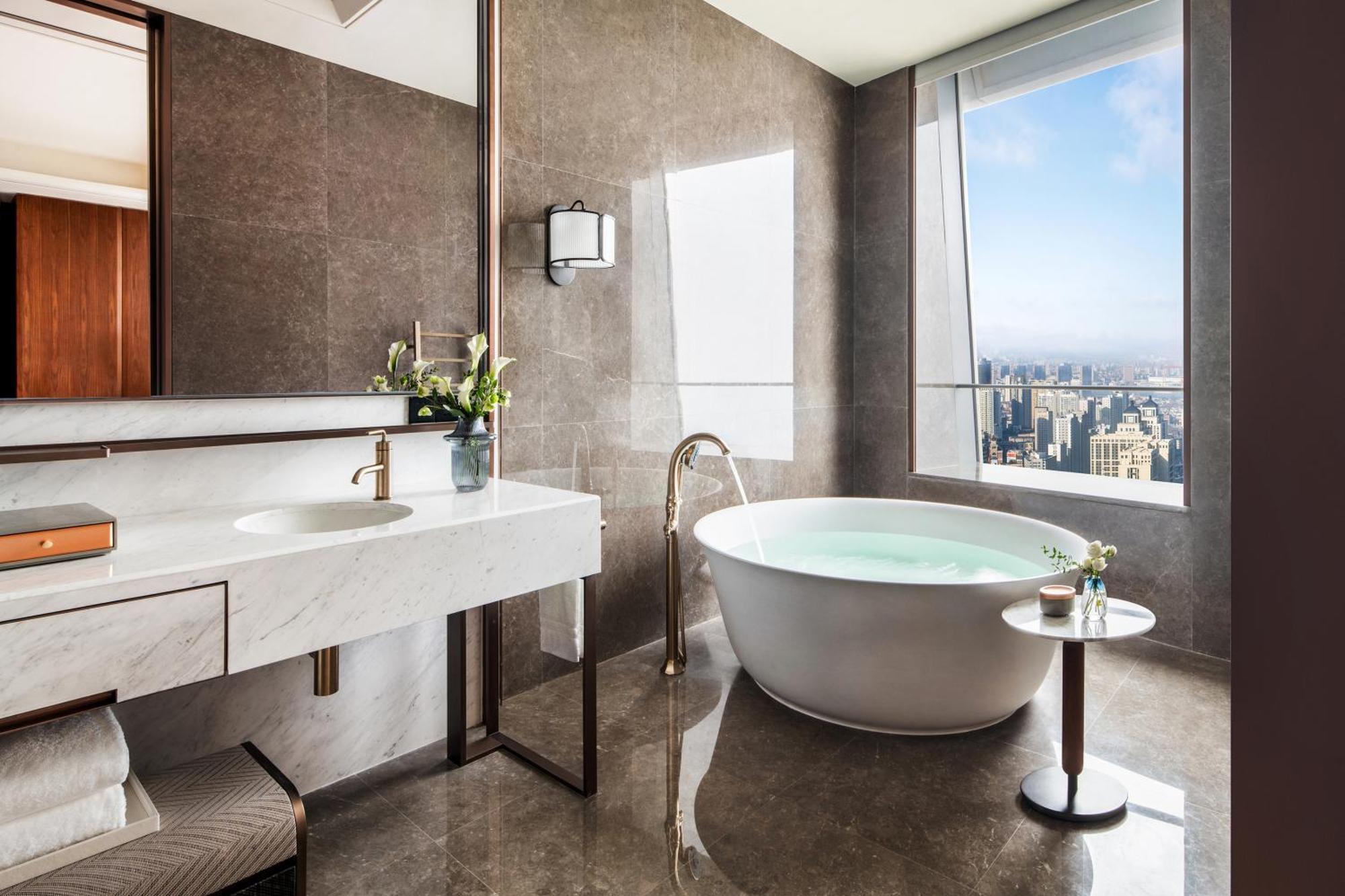 Four Seasons Hotel Dalian Bagian luar foto